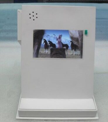 Unit with Mini-LCD-Screens