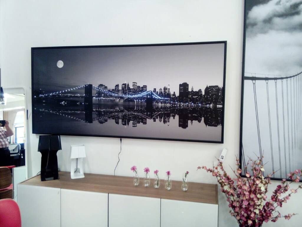 Unit with Mini-LED-Light